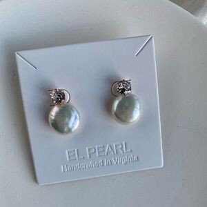 Flat coin Fresh water pearl earrings with zircon